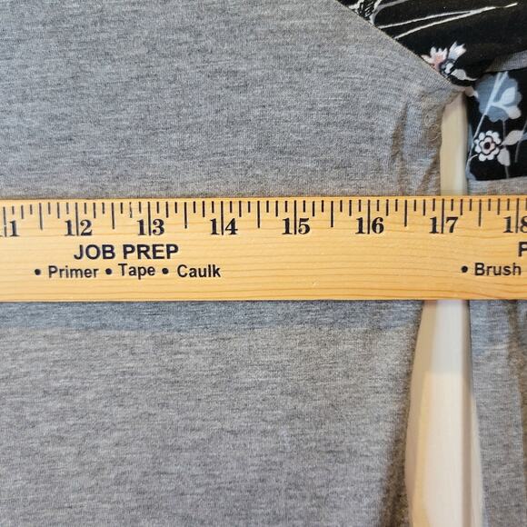 Vera Bradley Pajama Set Womens Small Gray Scoop Neck Tee Bootcut Legging Floral - Picture 14 of 16